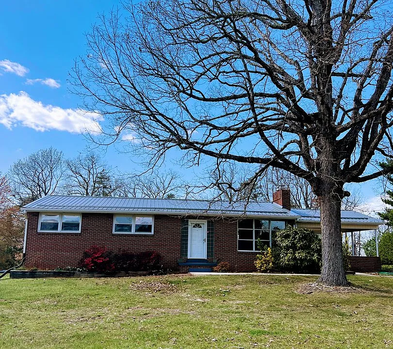 3328 Wards Rd