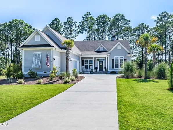 128 Dataw Dr, Saint Helena Island, SC 29920