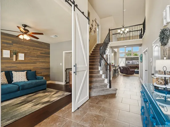 2140 Pioneer, Seguin, TX 78155