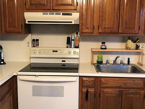 3rd image of 101 Buckingham Ct #101
