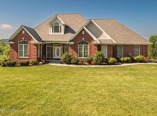 433 Sun Valley Dr, Maryville, TN 37801