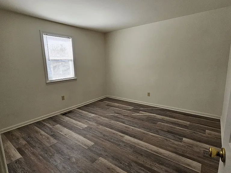 148 E Plover Dr — Photo 5