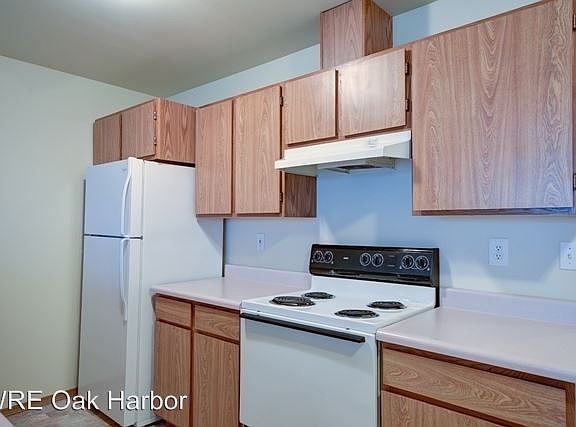 2nd image of 34 N Oak Harbor St APT A2
