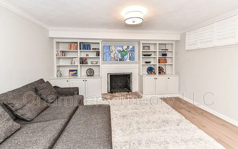 2112 Military Rd — Photo 23