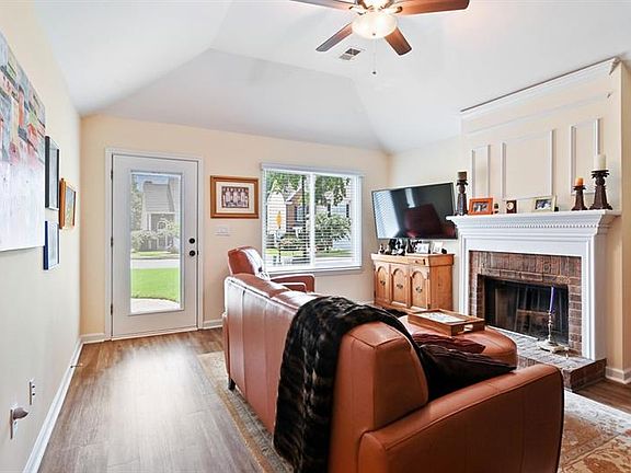 5th image of 1160 Birchwood Ln