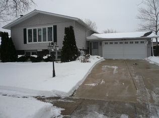 6201 Forestview Dr, Oak Forest, IL 60452