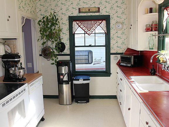 main house kitchen