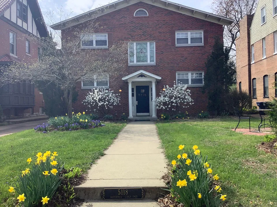 5118 Waterman Blvd #102