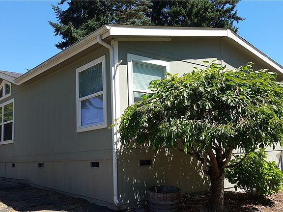 3rd image of 11307 125th St Ct E