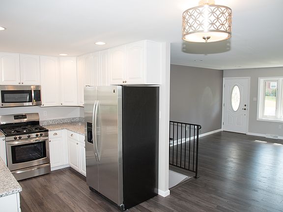 5th image of 10903 Oak Forest Cir