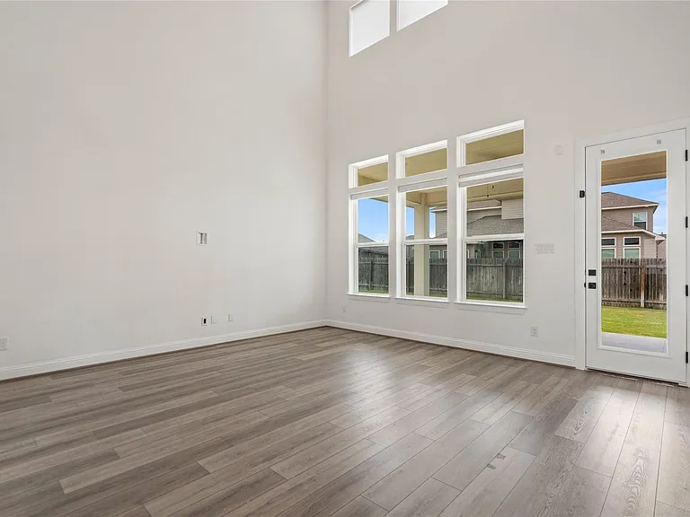 20700 Matts Cv — Photo 19