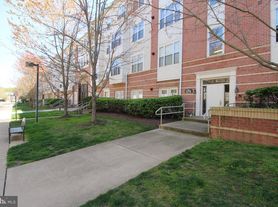2791 Centerboro Dr, Vienna, VA