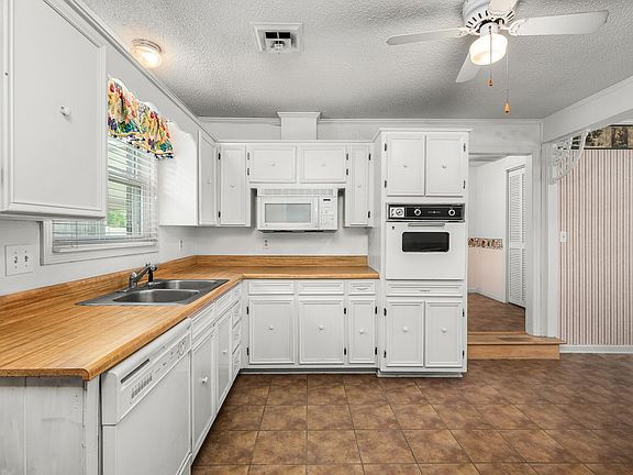5th image of 1502 N Highland Ave