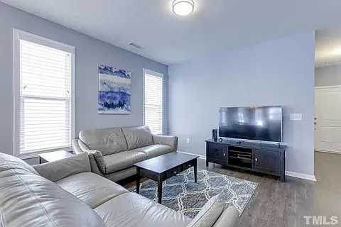 1232 Brown Velvet Ln — Photo 6