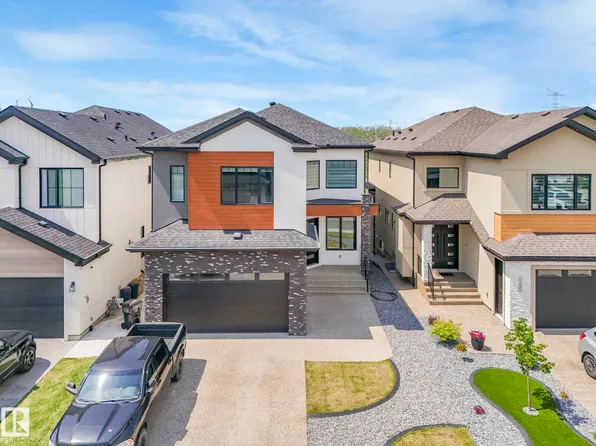 120 38th St SW, Edmonton, AB T6X 2W3