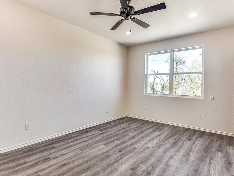 112 Dealva Ct — Photo 17