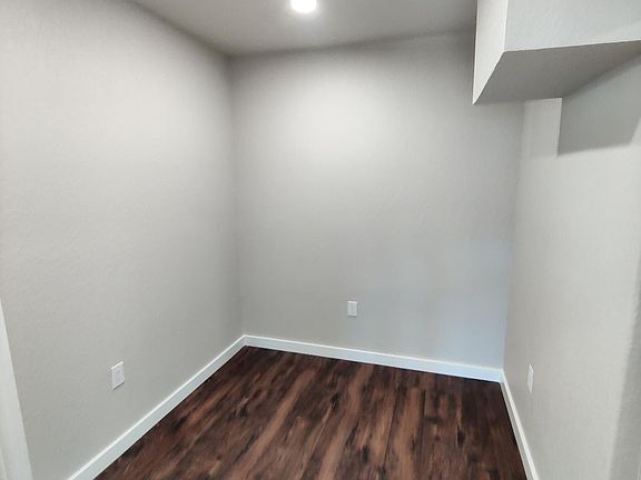 Living Room/Flex Room