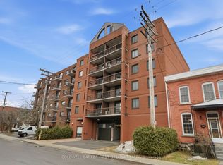 222 Guigues Ave #402, Ottawa, ON K1N 5J2