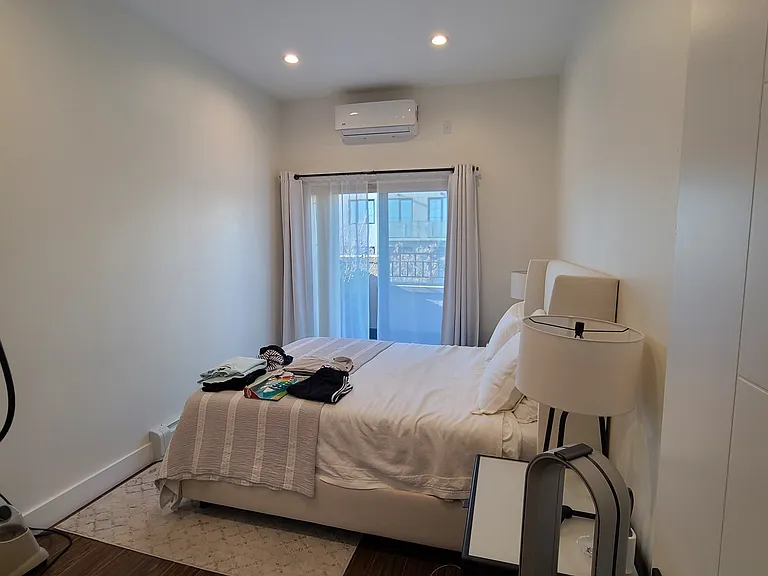 31-16 38th St #4B — Photo 4