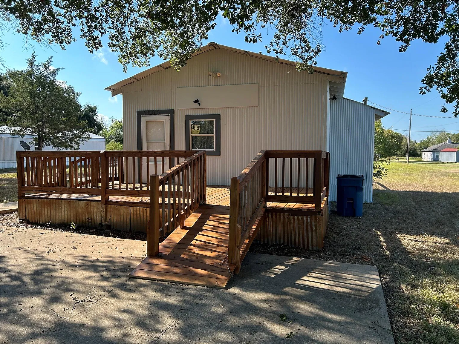 Studio, 1.0 bath, 600 sqft, $1,200 — Photo 2
