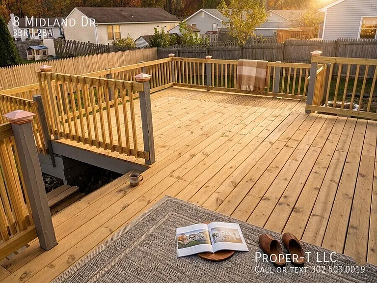 8 Midland Dr — Photo 2
