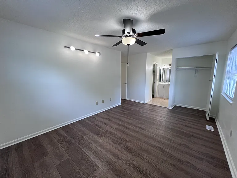 874 Jamestown Landing Rd — Photo 18