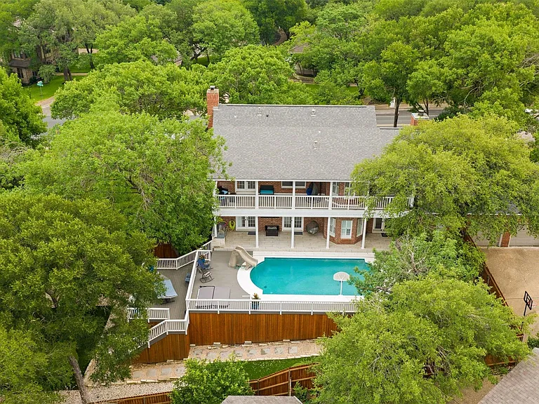 2922 Thousand Oaks Dr — Photo 31