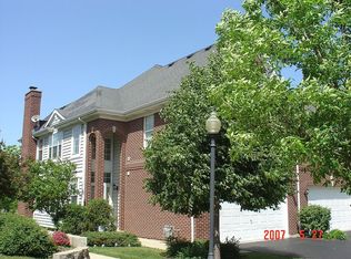 95 Allerton Dr, Schaumburg, IL