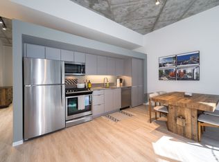 2212 N Washtenaw Ave #207, Chicago, IL 60647