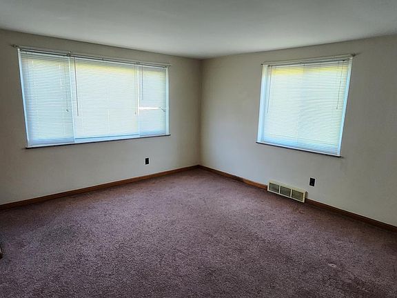 5th image of 12 Gibbons St #A