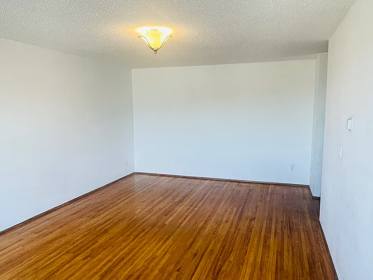 1350 Madison Ave #208 — Photo 2