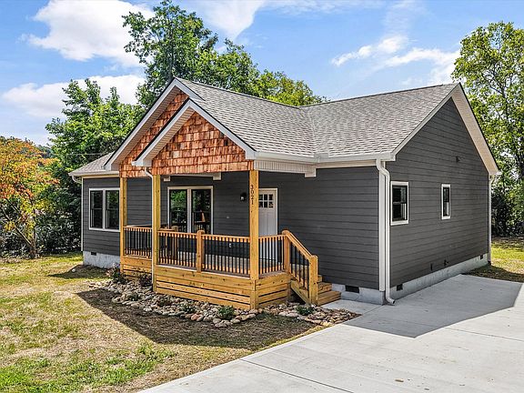 4th image of 3021 Shelbourne Rd