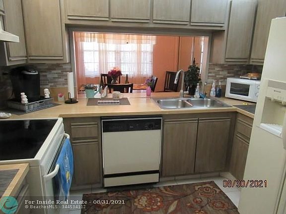5th image of 4935 S Hemingway Cir #1