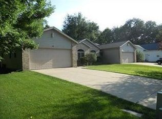 44 Eagle Green Ct, Plainwell, MI 49080