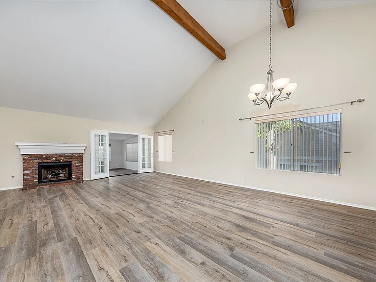 25698 Huron St — Photo 7