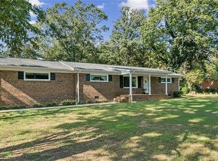 9307 Mount Holly Huntersville Rd, Huntersville, NC 28078