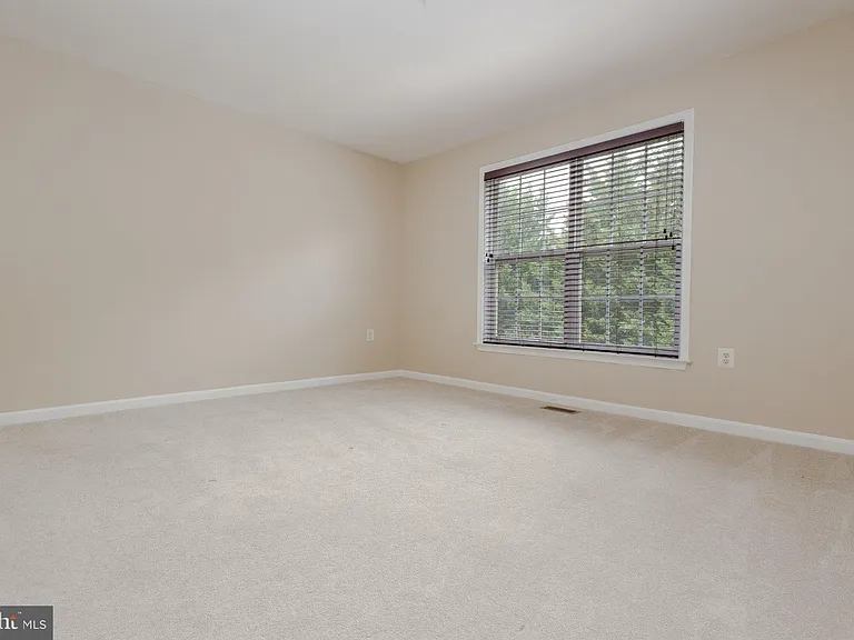 105 Ticonderoga Dr — Photo 24