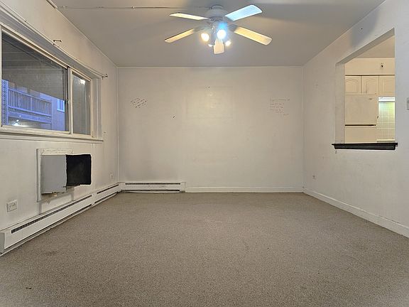 4th image of 1754 E Oakton St APT 103