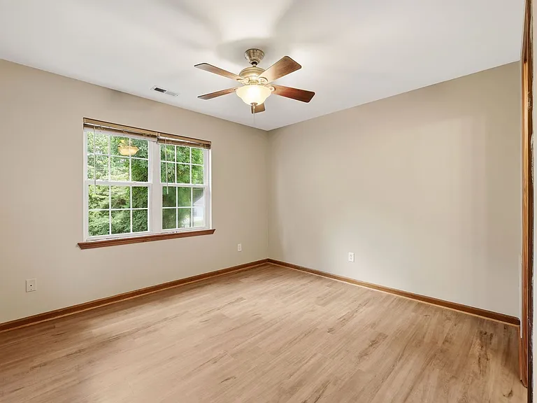 100 Pisgah Ct — Photo 12