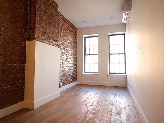 3rd image of 861 Halsey St #4