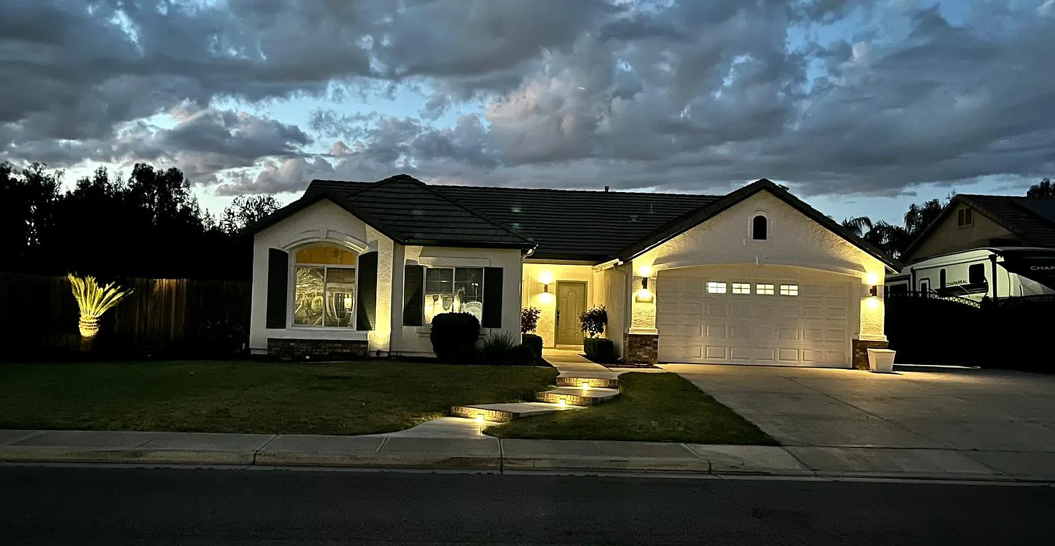4 bed, 1923 sqft, $4,000 — Photo 3