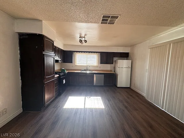 3001 King Midas Way — Photo 7