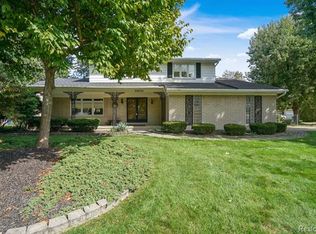 39502 Tunstall Dr, Clinton Township, MI 48038