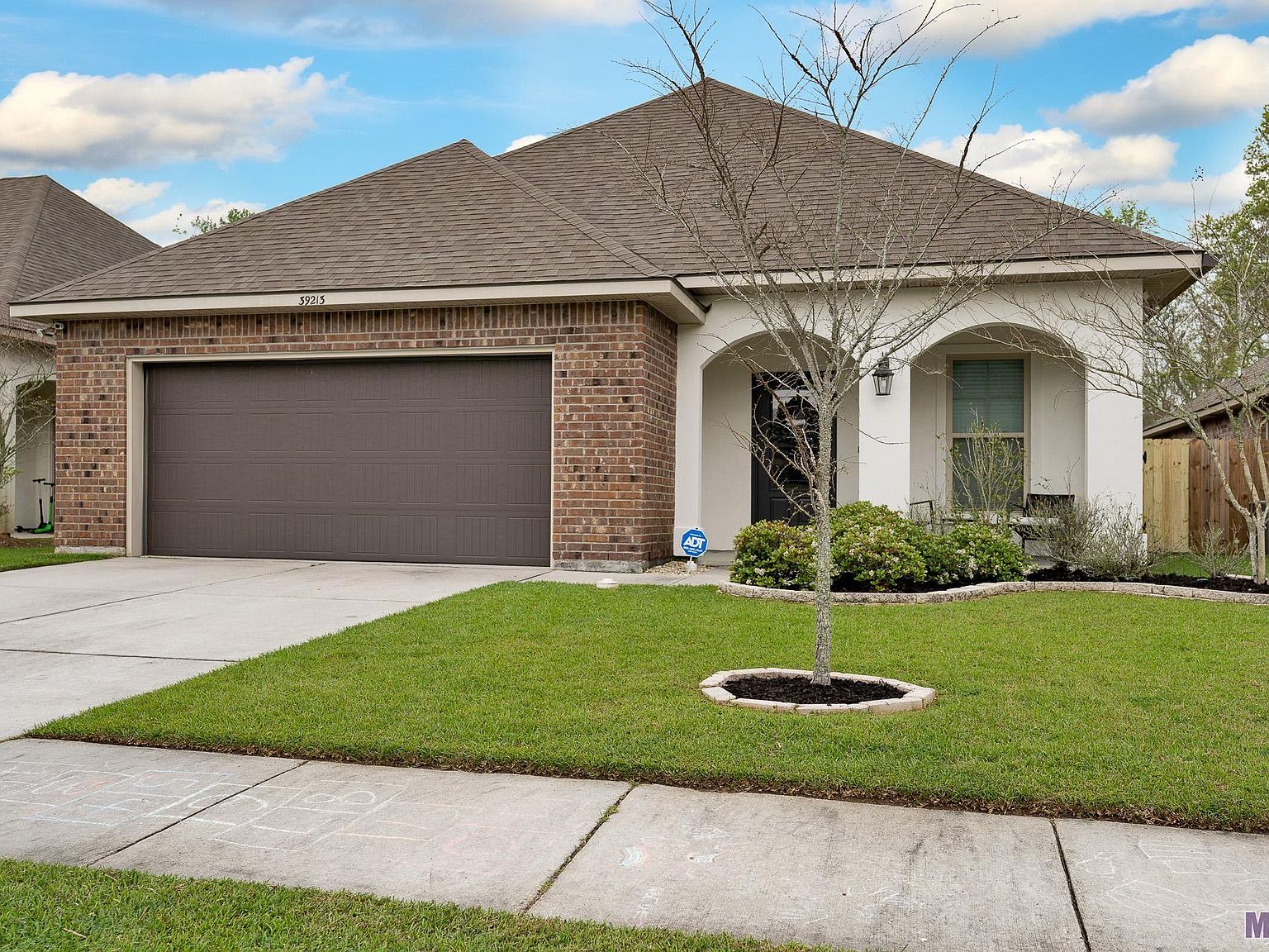 39213 Superior Wood Ave, Gonzales, LA 70737 | Zillow