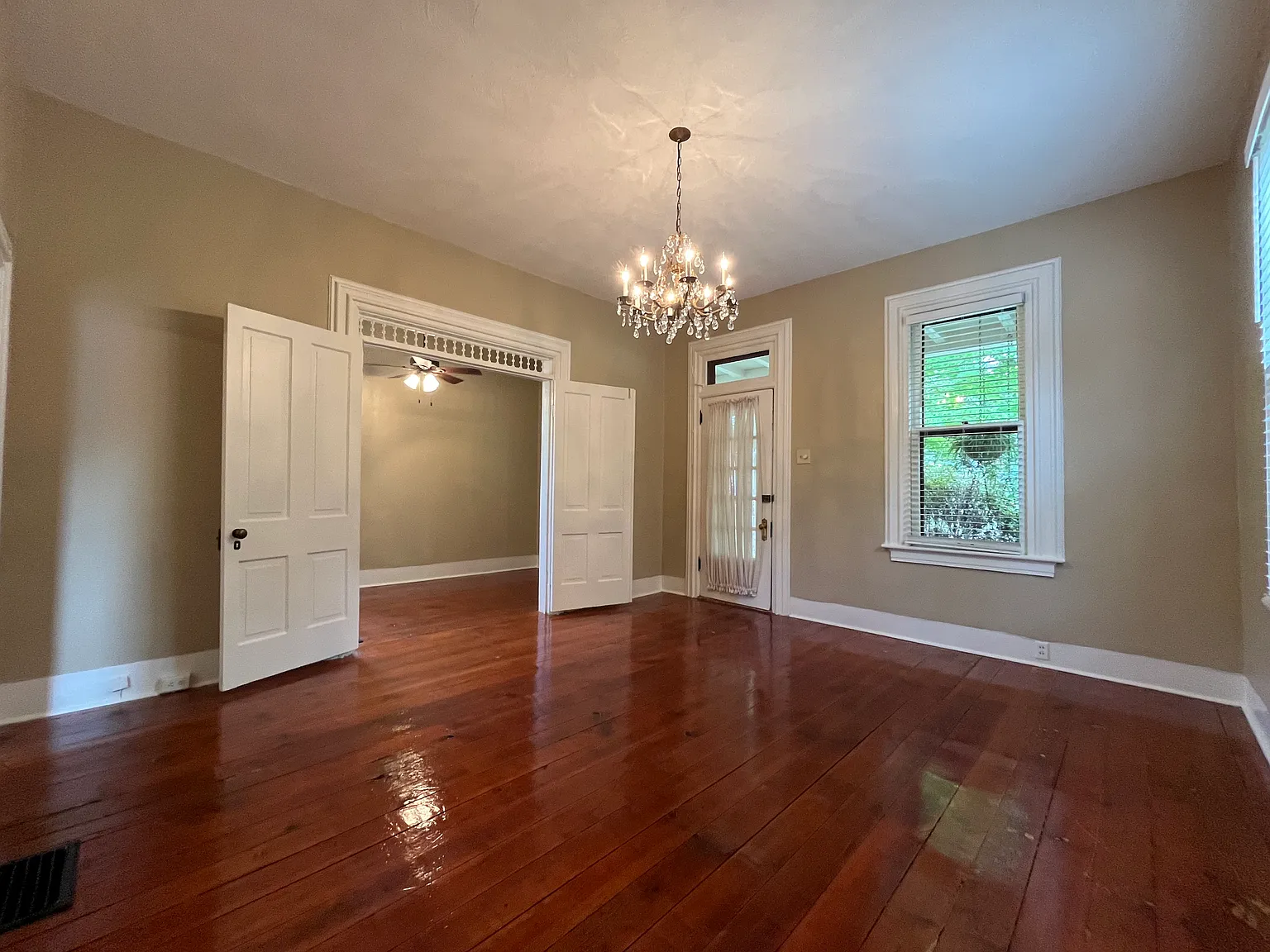 1 bed, 1154 sqft, $995 — Photo 2