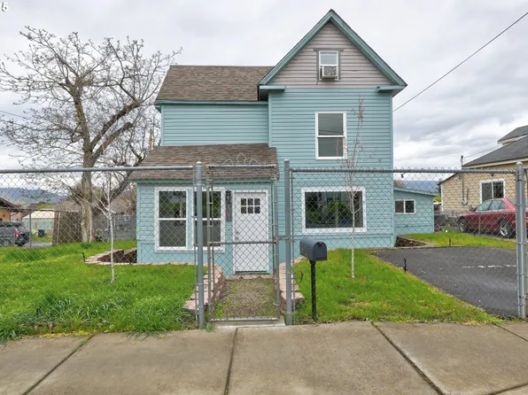 1301 E 10th St, The Dalles, OR 97058