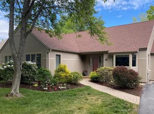 30 Wildwood Dr #30, Cape Elizabeth, ME 04107