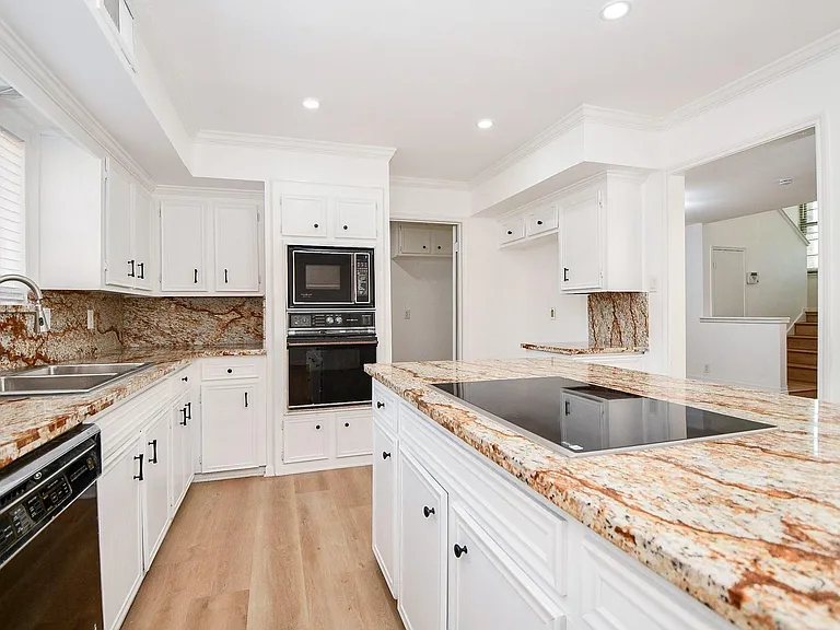11907 Pepperdine Ln — Photo 13