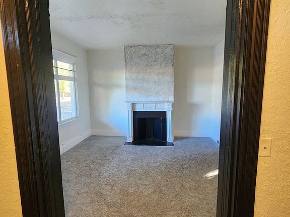 4th image of 2186 E 89th St #1