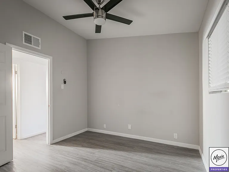 3615 E Coronado Rd #2 — Photo 2